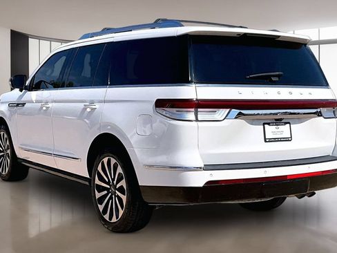 Used 2022 Lincoln Navigator Reserve AWD/4WD image 12