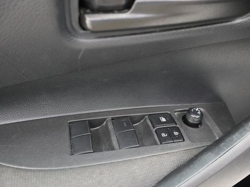 Used 2024 Toyota Corolla LE FWD image 39