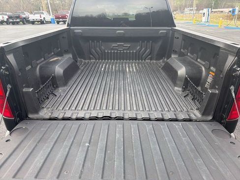 Used 2023 Chevrolet Silverado 1500 LT AWD/4WD image 10