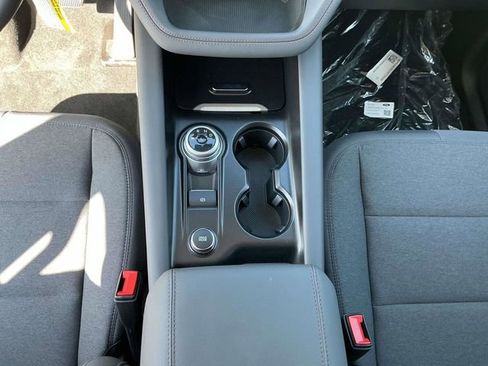 New 2025 Ford Explorer Active image 20