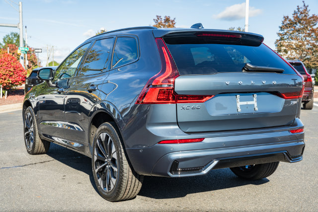 New 2027 Volvo XC60 T8 Plus AWD/4WD image 5
