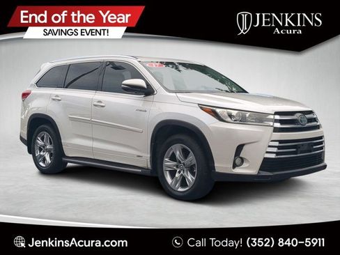 Used 2017 Toyota Highlander Limited image 1