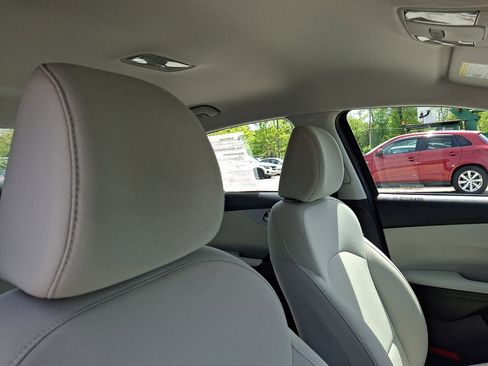 Used 2023 Kia Forte LXS w/ LXS Technology Package FWD image 15