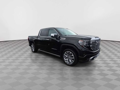 Used 2023 GMC Sierra 1500 Denali w/ Denali Reserve Package AWD/4WD image 2