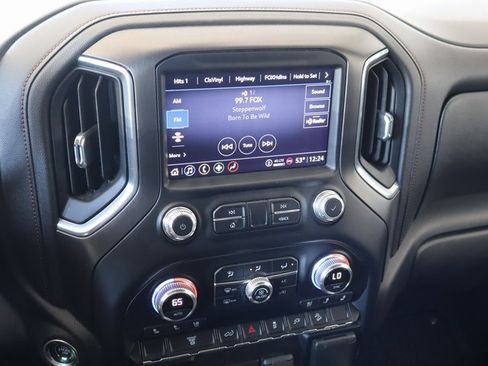 Used 2021 GMC Sierra 2500 AT4 image 33