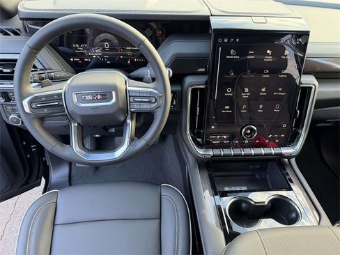 New 2026 GMC Yukon Elevation image 9