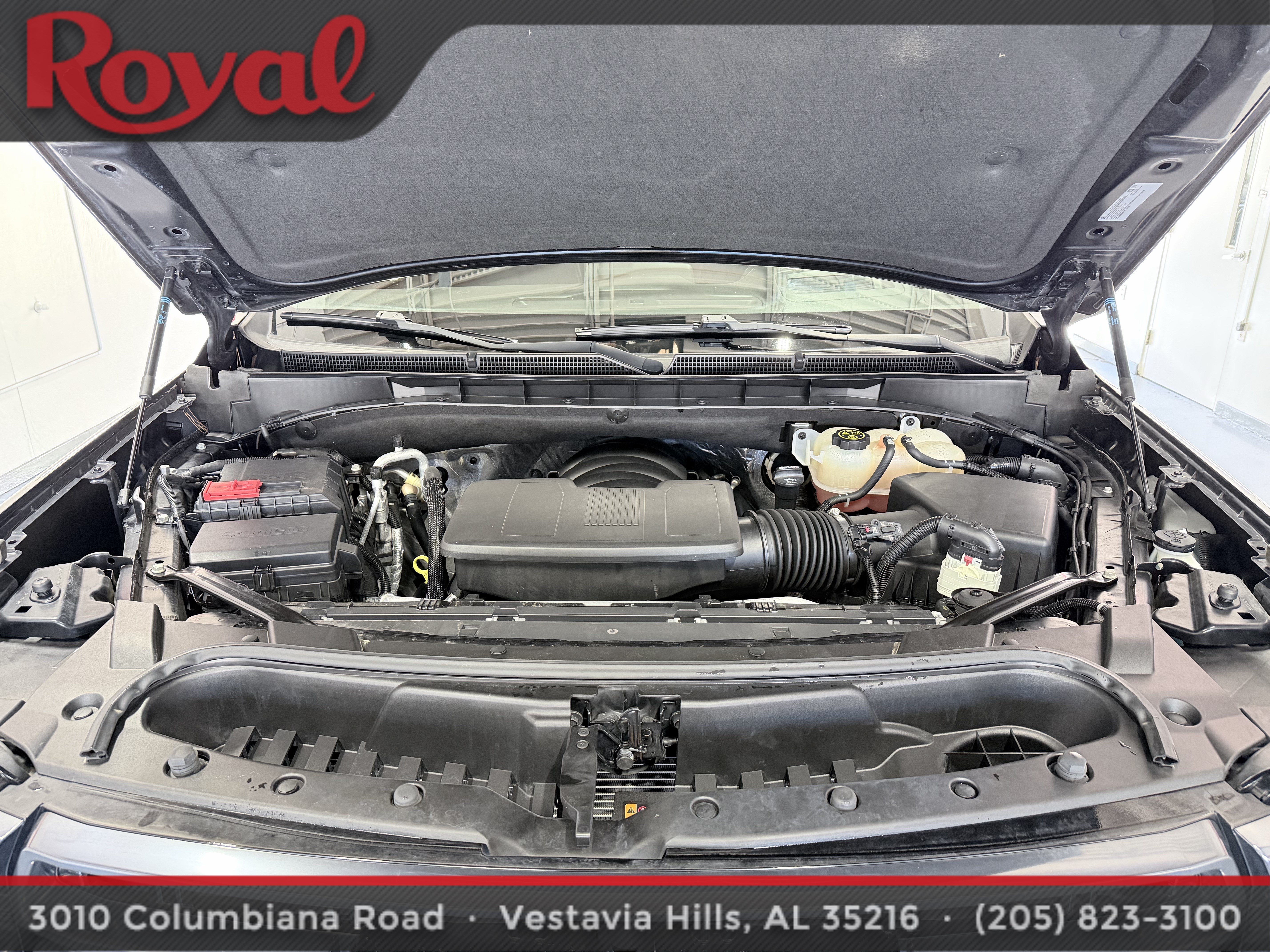 Used 2023 GMC Yukon AT4 w/ AT4 Premium Package AWD/4WD image 10