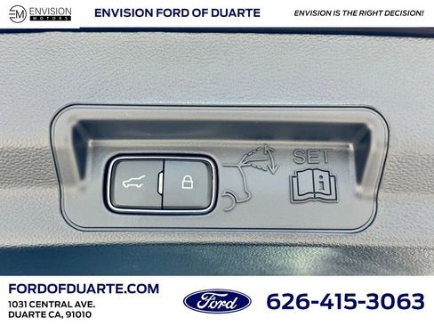 New 2025 Ford Explorer Platinum image 13