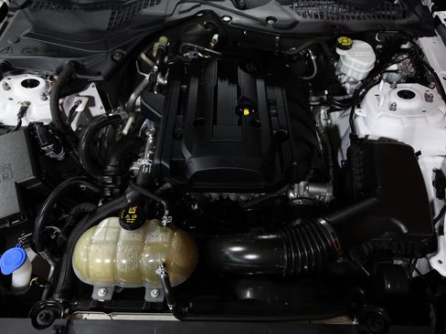 Used 2020 Ford Mustang Premium image 27