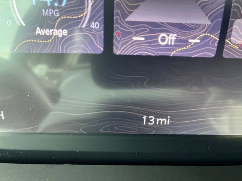 New 2025 Jeep Grand Cherokee Limited w/ Luxury Tech Group II image 17