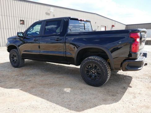 New 2026 Chevrolet Silverado 1500 ZR2 w/ Dark Appearance Package AWD/4WD image 7