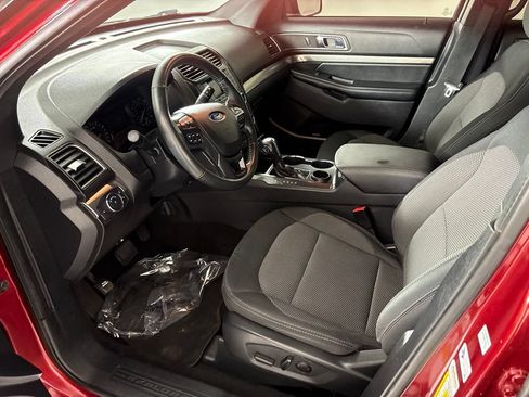 Used 2019 Ford Explorer XLT FWD image 23