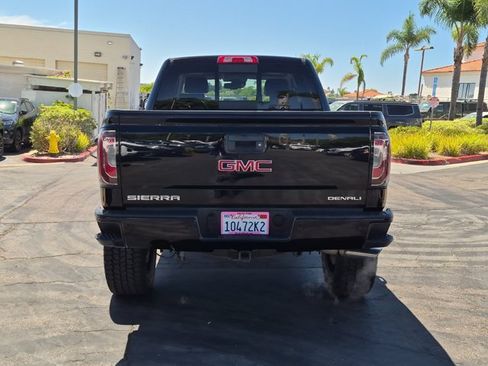 Used 2018 GMC Sierra 1500 Denali w/ Denali Ultimate Package AWD/4WD image 7