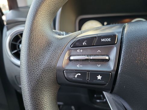 Certified 2023 Hyundai Kona SE image 6