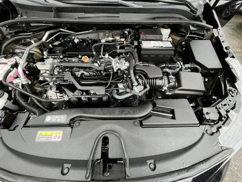 Used 2025 Toyota Corolla LE image 32
