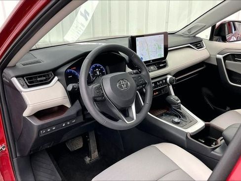 Used 2025 Toyota RAV4 Limited w/ Weather Package AWD/4WD image 17