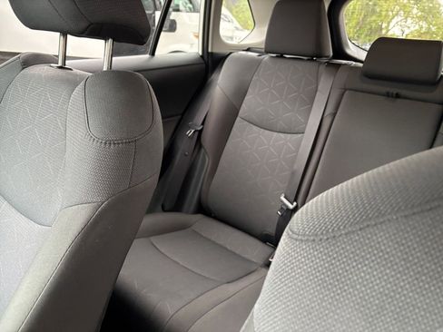 Used 2025 Toyota RAV4 XLE image 39