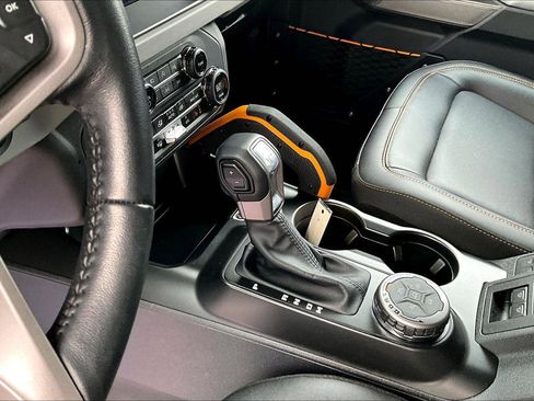 Used 2023 Ford Bronco Badlands image 12