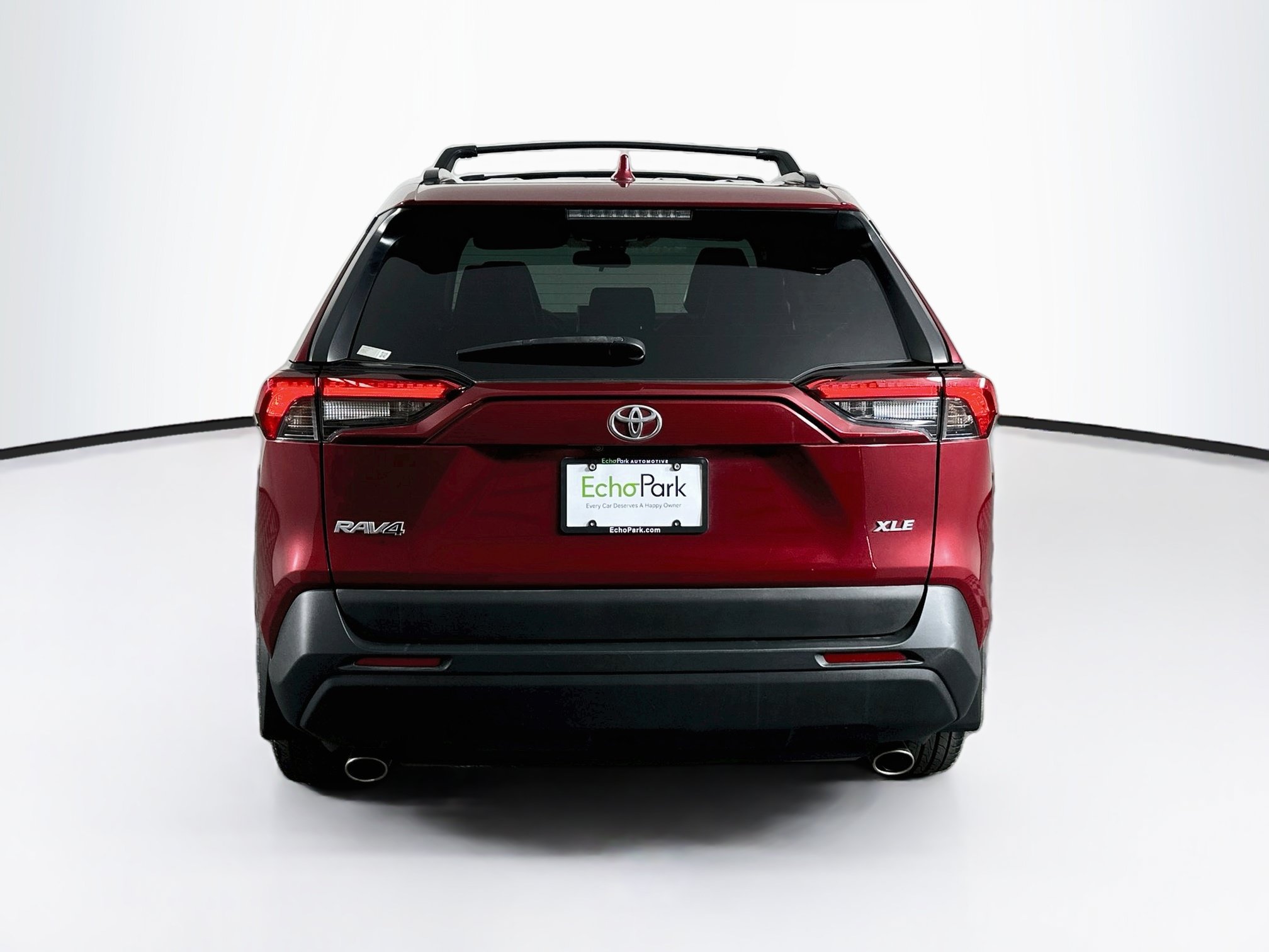 Used 2023 Toyota RAV4 XLE Premium FWD image 7
