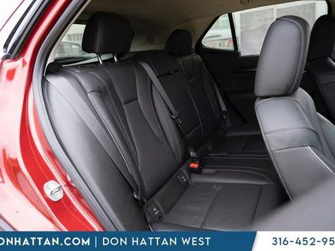 Used 2023 Buick Envision Essence image 25