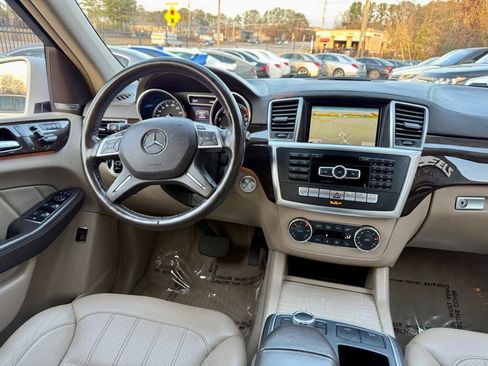 Used 2016 Mercedes-Benz GL 450 4MATIC image 16