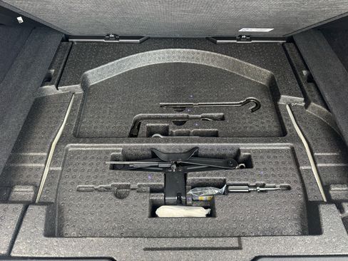 Used 2017 Subaru Outback 2.5i Premium image 37