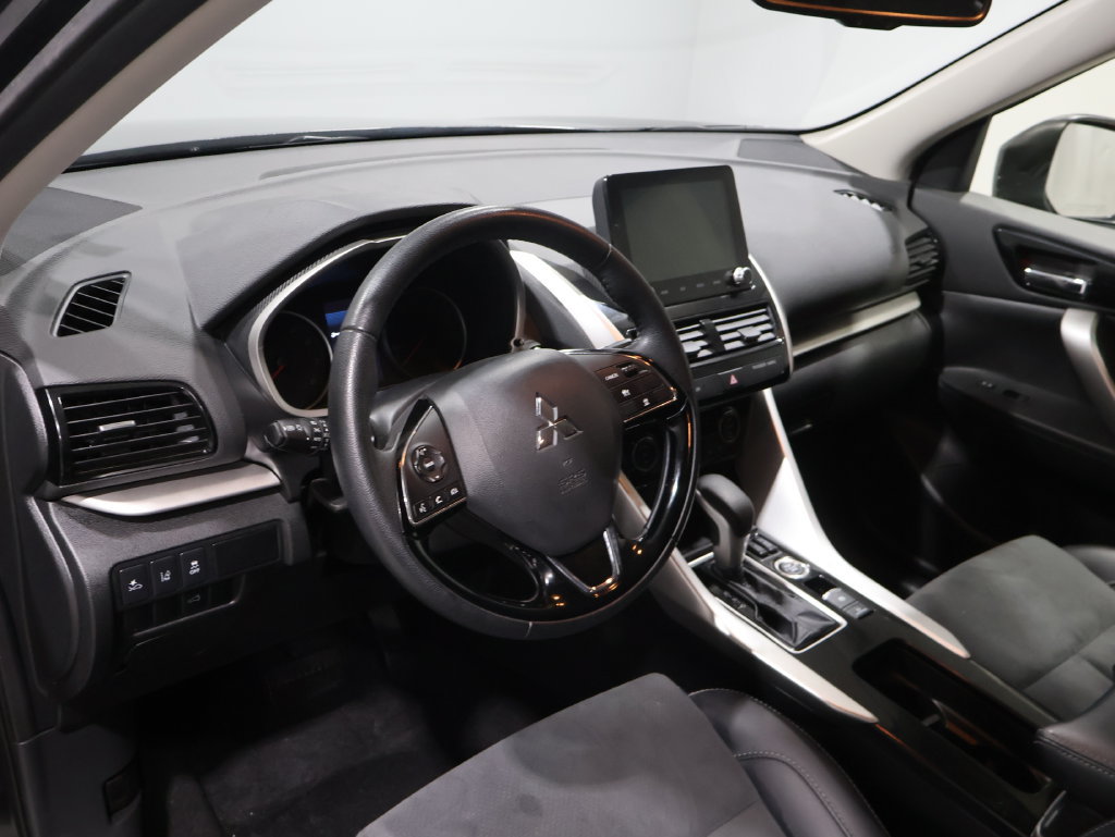 Used 2025 Mitsubishi Eclipse Cross SE AWD/4WD image 16