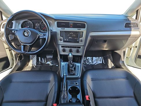 Used 2017 Volkswagen Golf Wolfsburg Edition image 9