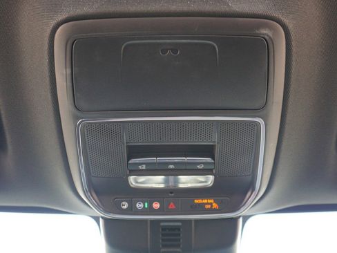 Used 2024 Chevrolet Traverse RS image 29