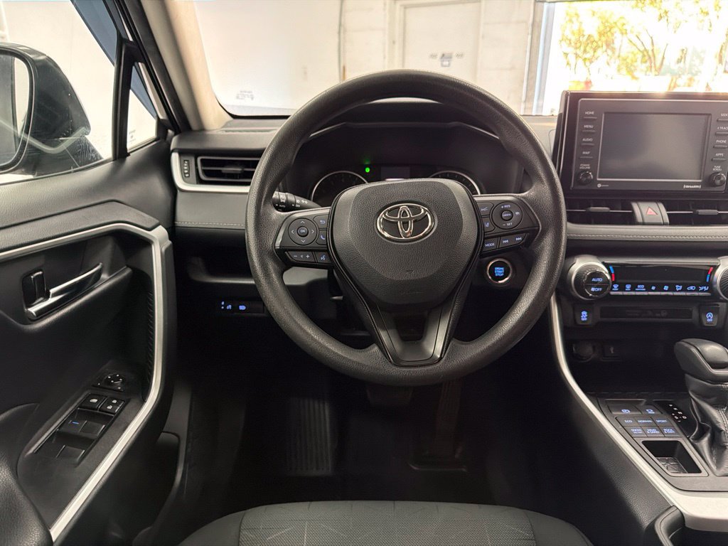 Used 2021 Toyota RAV4 XLE AWD/4WD image 24