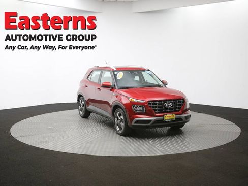 Used 2024 Hyundai Venue SEL image 50