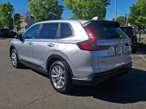 Used 2023 Honda CR-V EX image 9