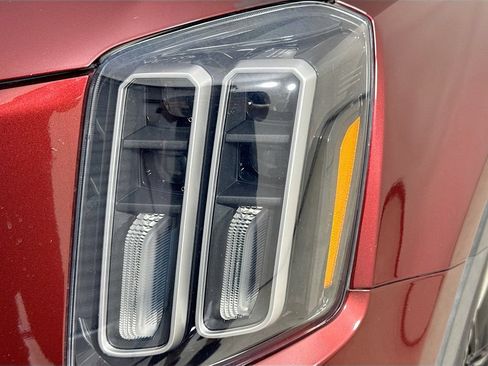 Used 2023 Kia Telluride EX w/ EX Captain's Chair Package FWD image 40