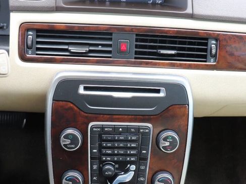 Used 2013 Volvo XC70 T6 image 20