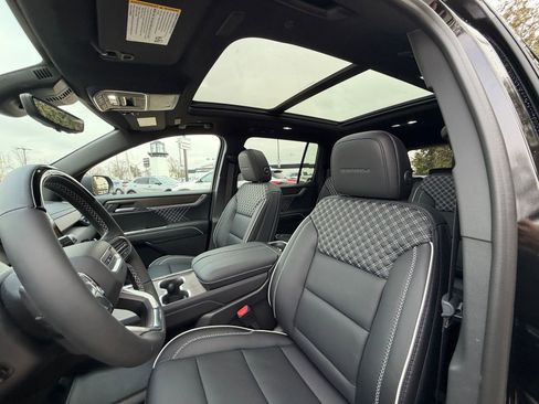 New 2026 GMC Acadia Denali w/ Super Cruise Package AWD/4WD image 10