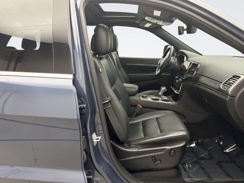 Used 2021 Jeep Grand Cherokee Limited w/ Premium Lighting Group AWD/4WD image 17