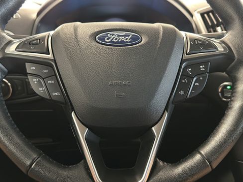 Used 2023 Ford Edge SEL AWD/4WD image 15