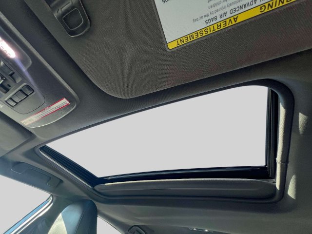Certified 2022 Toyota Avalon XLE w/ Moonroof Package FWD image 31