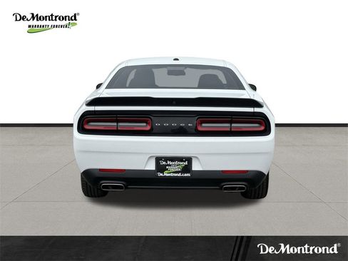 Used 2023 Dodge Challenger SXT image 6