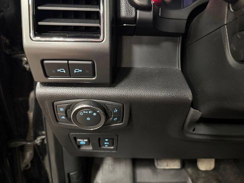 Used 2020 Ford F150 Lariat w/ Equipment Group 502A Luxury AWD/4WD image 28
