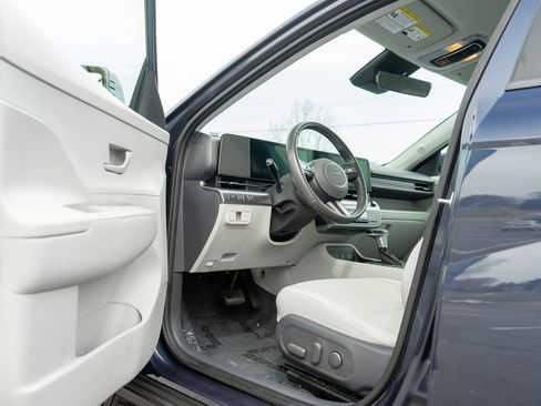 Used 2024 Hyundai Kona SEL image 13