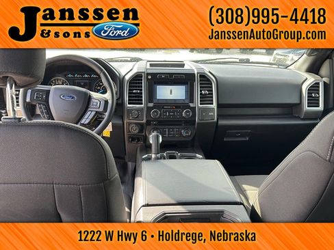 Used 2016 Ford F150 XLT w/ Equipment Group 302A Luxury image 15