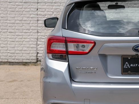 Used 2018 Subaru Impreza 2.0i AWD/4WD image 42