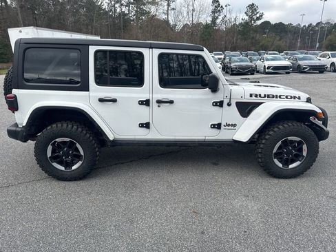 Used 2022 Jeep Wrangler Unlimited Rubicon w/ Cold Weather Group image 9