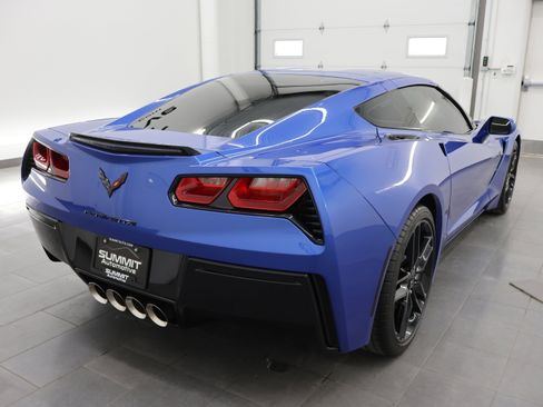 Used 2019 Chevrolet Corvette Stingray Coupe w/ Carbon Flash Badge Package RWD image 5