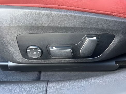 Used 2025 BMW i4 eDrive40 image 10