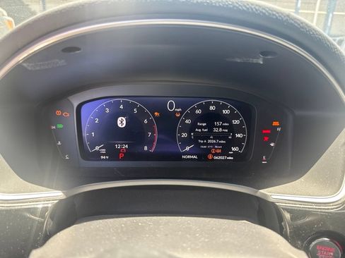 Used 2024 Honda Civic Touring image 8