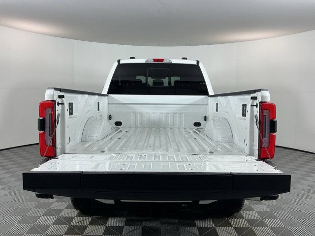Used 2025 Ford F350 Platinum w/ FX4 Off-Road Package AWD/4WD image 7