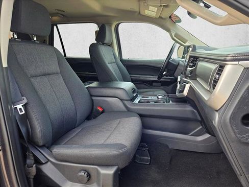 Used 2024 Ford Expedition XLT RWD image 20