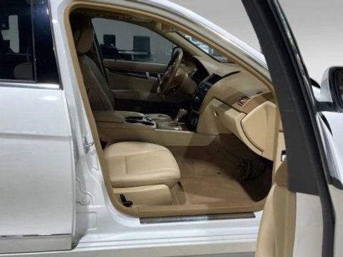 Used 2008 Mercedes-Benz C 300 Sedan image 11